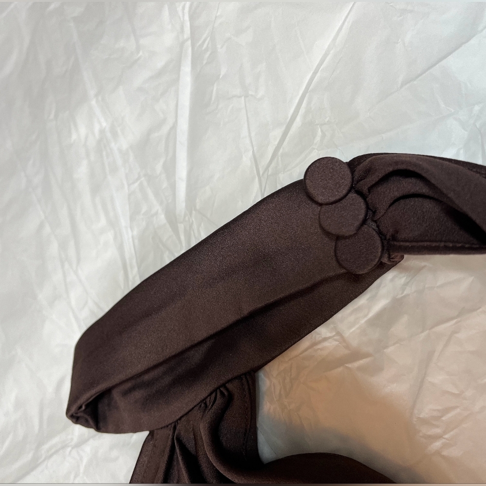 Chocolate House of CB 'Angelina'-small - Picture 11 of 16
